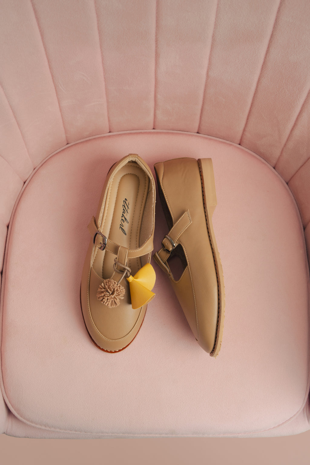 ⁠Ittaherl Florea T Round Khaki