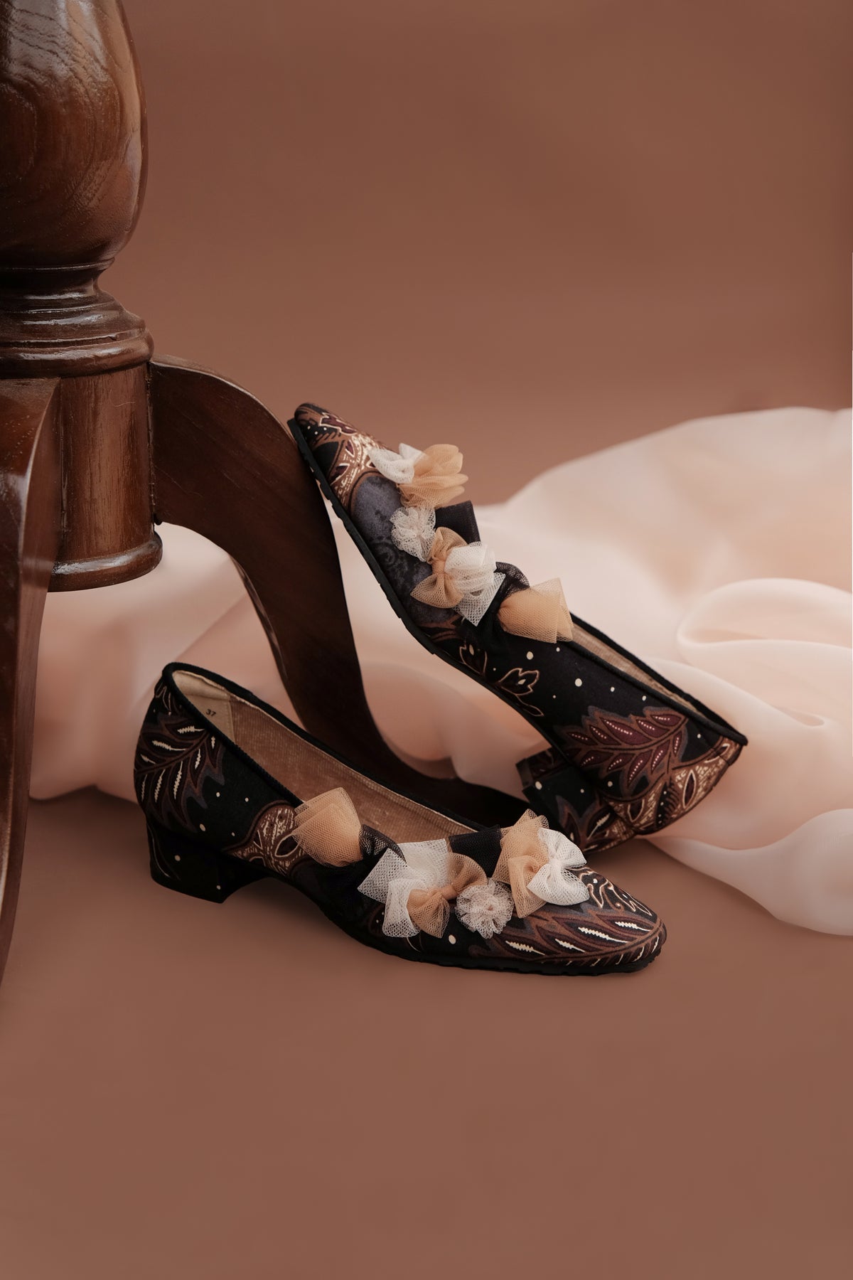 Hariette Nusantara Squaretoe Block Heels 30mm Ink