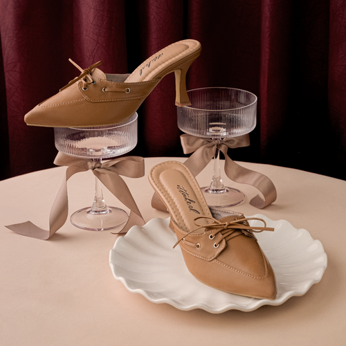 Ittaherl Waylon Slipper Thin Heels 70mm Camel